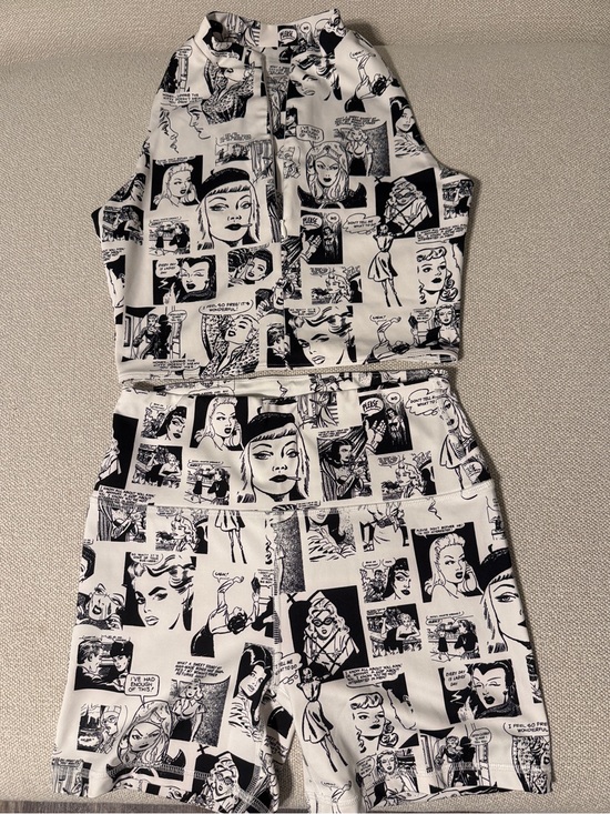 Reformation Pants - Reformation Black & White Comic Print set